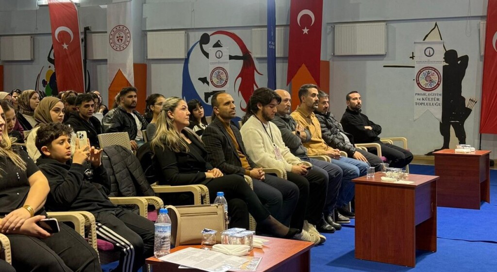 K&uuml;tahya&rsquo;da eğitim zirvesi
