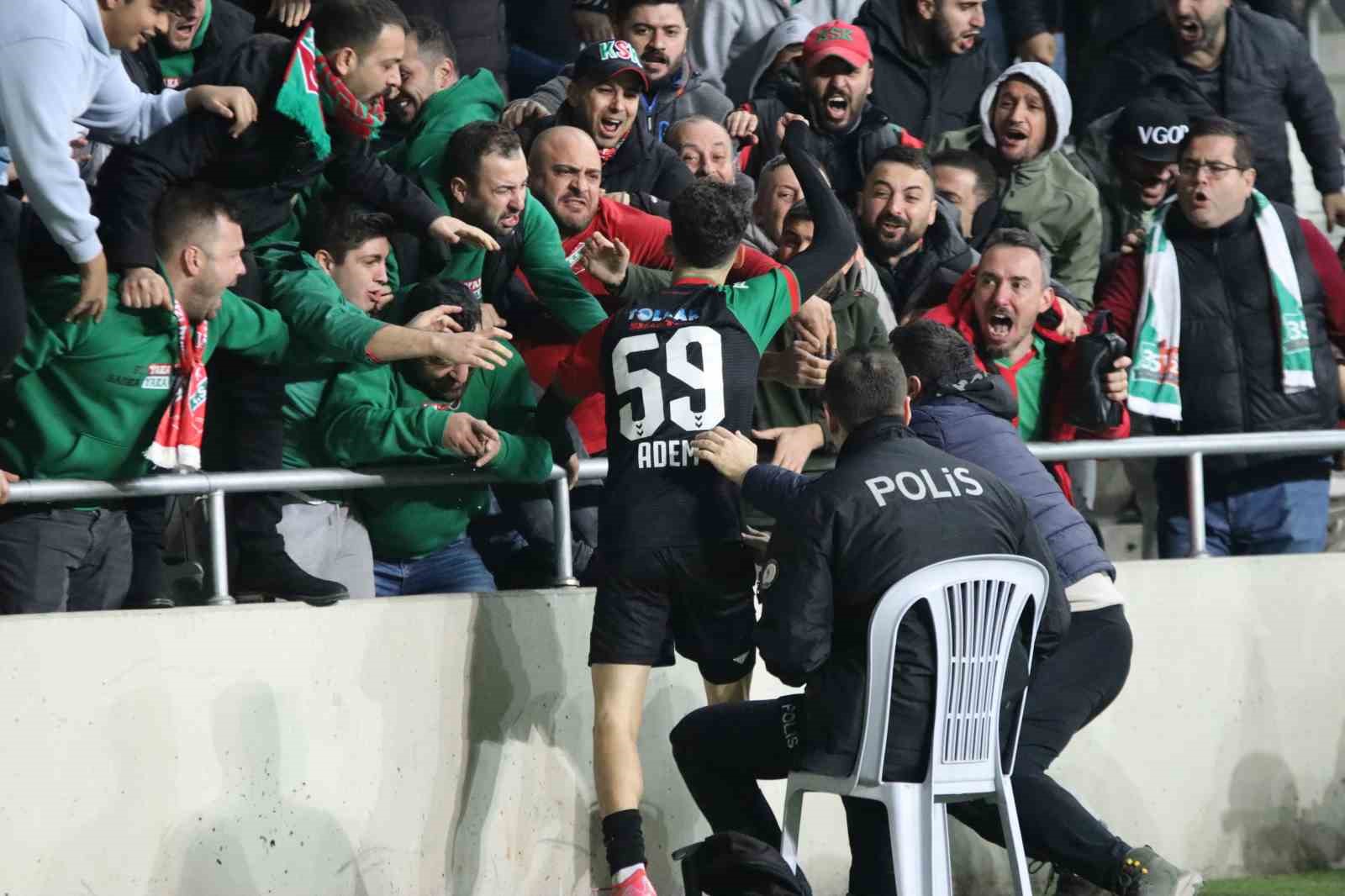 Karşıyaka devre arasına galibiyetle girdi
