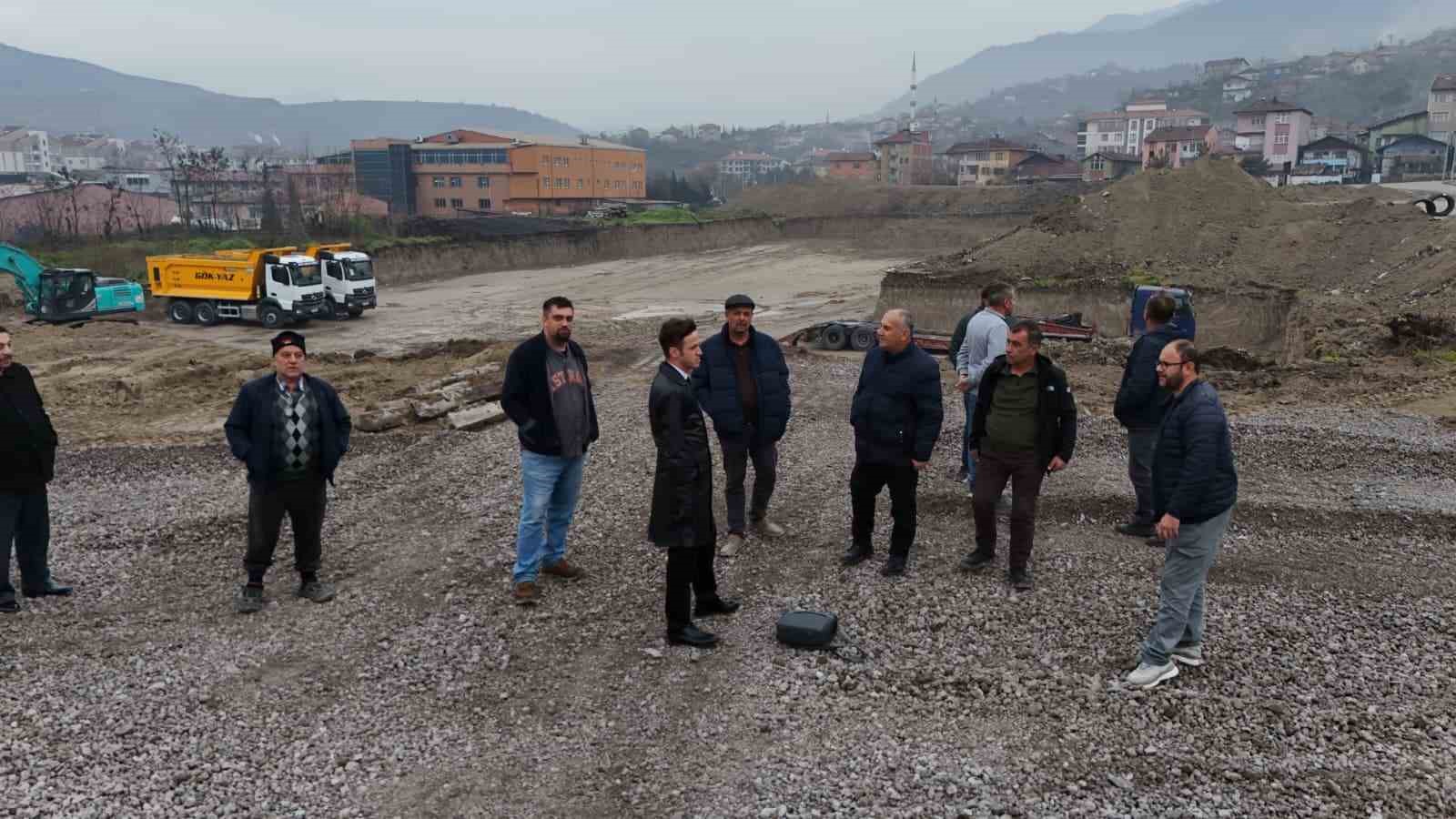 Karab&uuml;k Adalet Sarayı sahasında zemin hazırlıkları s&uuml;r&uuml;yor
