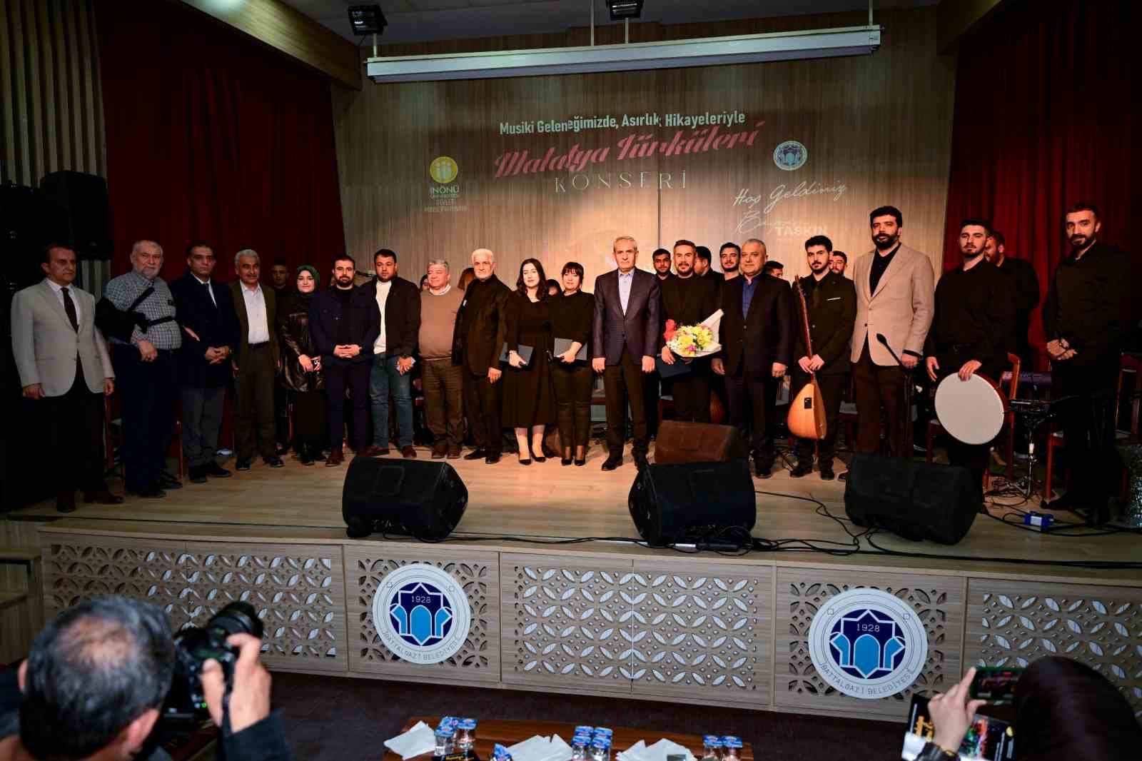 Battalgazi&rsquo;de asırlık hikayeleriyle Malatya t&uuml;rk&uuml;leri gecesi
