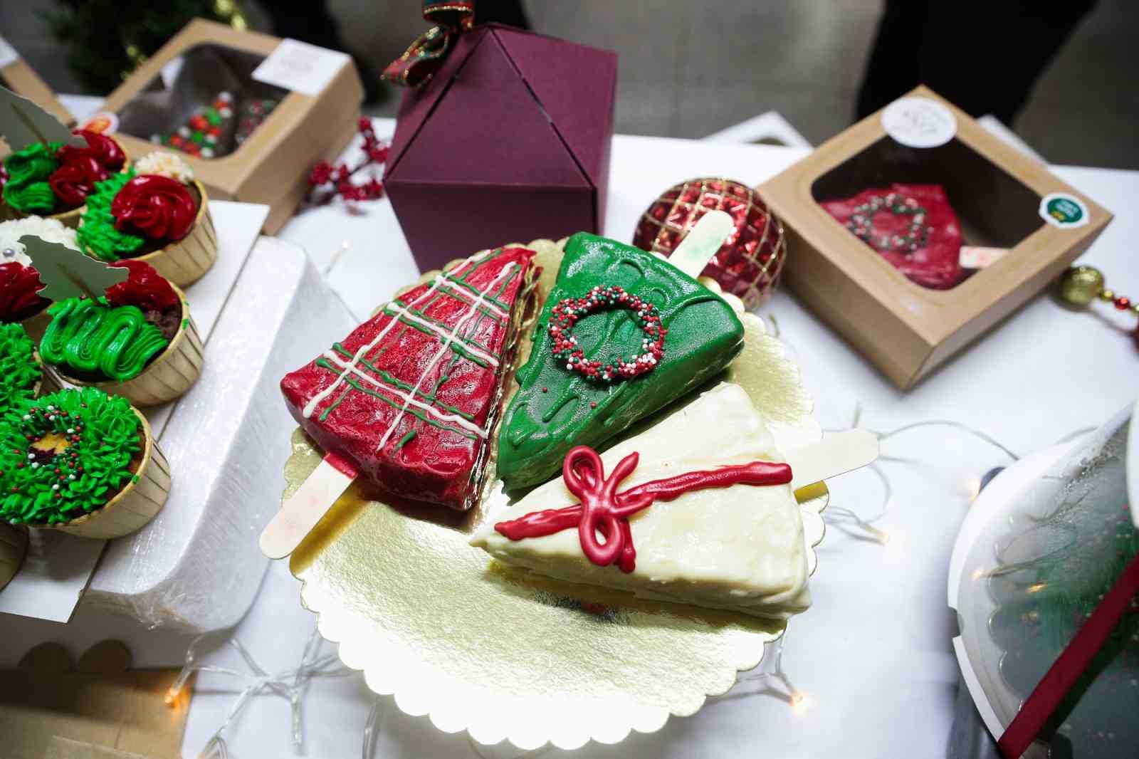 Aliağa T&uuml;praş Halk Eğitimi Merkezi&rsquo;nden yeni yıl sergisi
