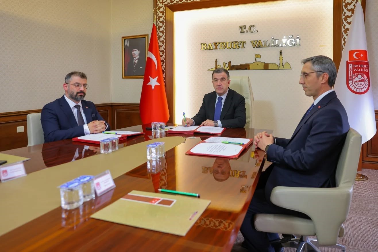 Bayburt&rsquo;ta ortaokul &ouml;ğrencilerine skolyoz taraması yapılacak
