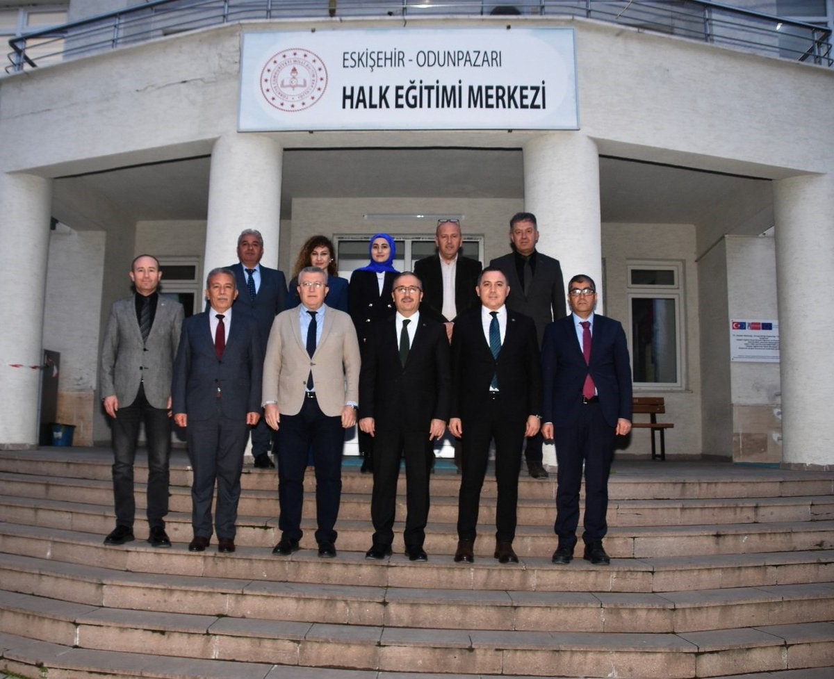 Eskişehir&rsquo;de &rsquo;Hayat Boyu &Ouml;ğrenme &Ccedil;alışmaları&rsquo; yerinde incelendi
