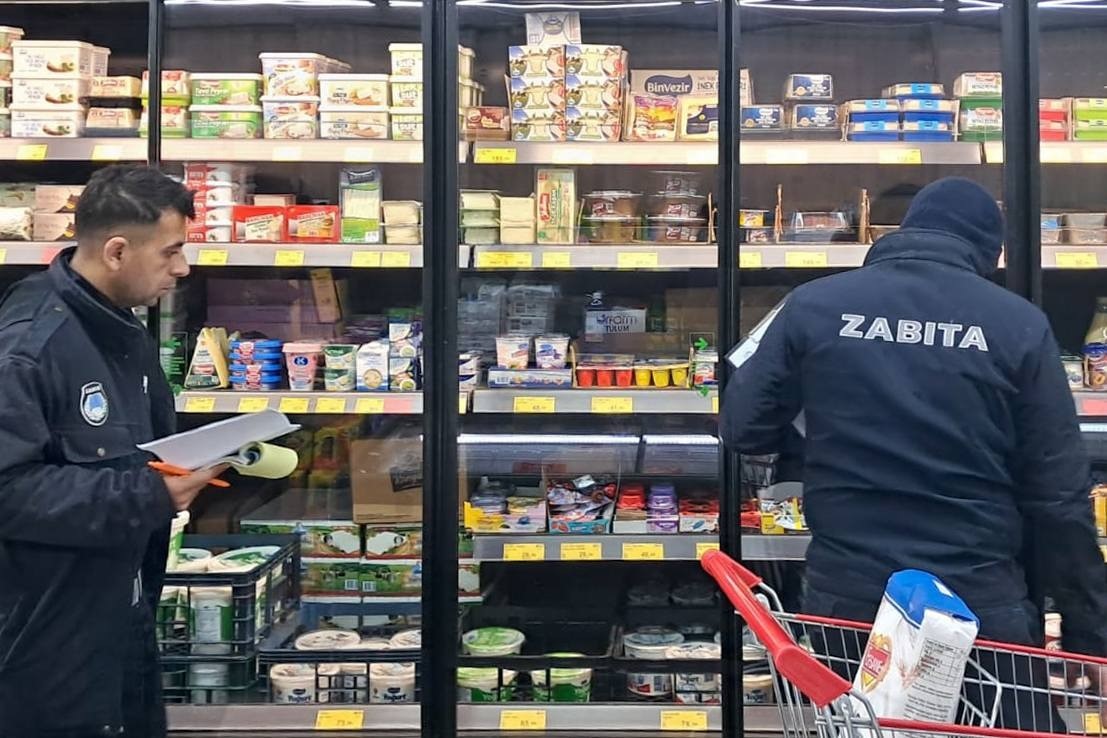 K&ouml;şk&rsquo;te zincir marketlere etiket ve son kullanma tarihi denetimi
