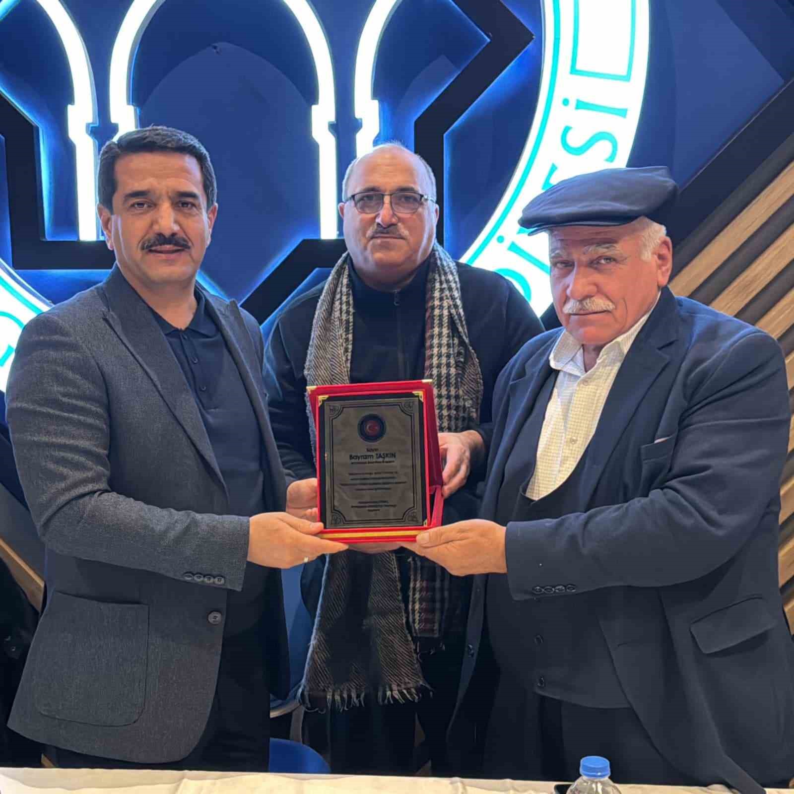 Başkan Taşkın&rsquo;dan muhtarlarla istişare toplantısı
