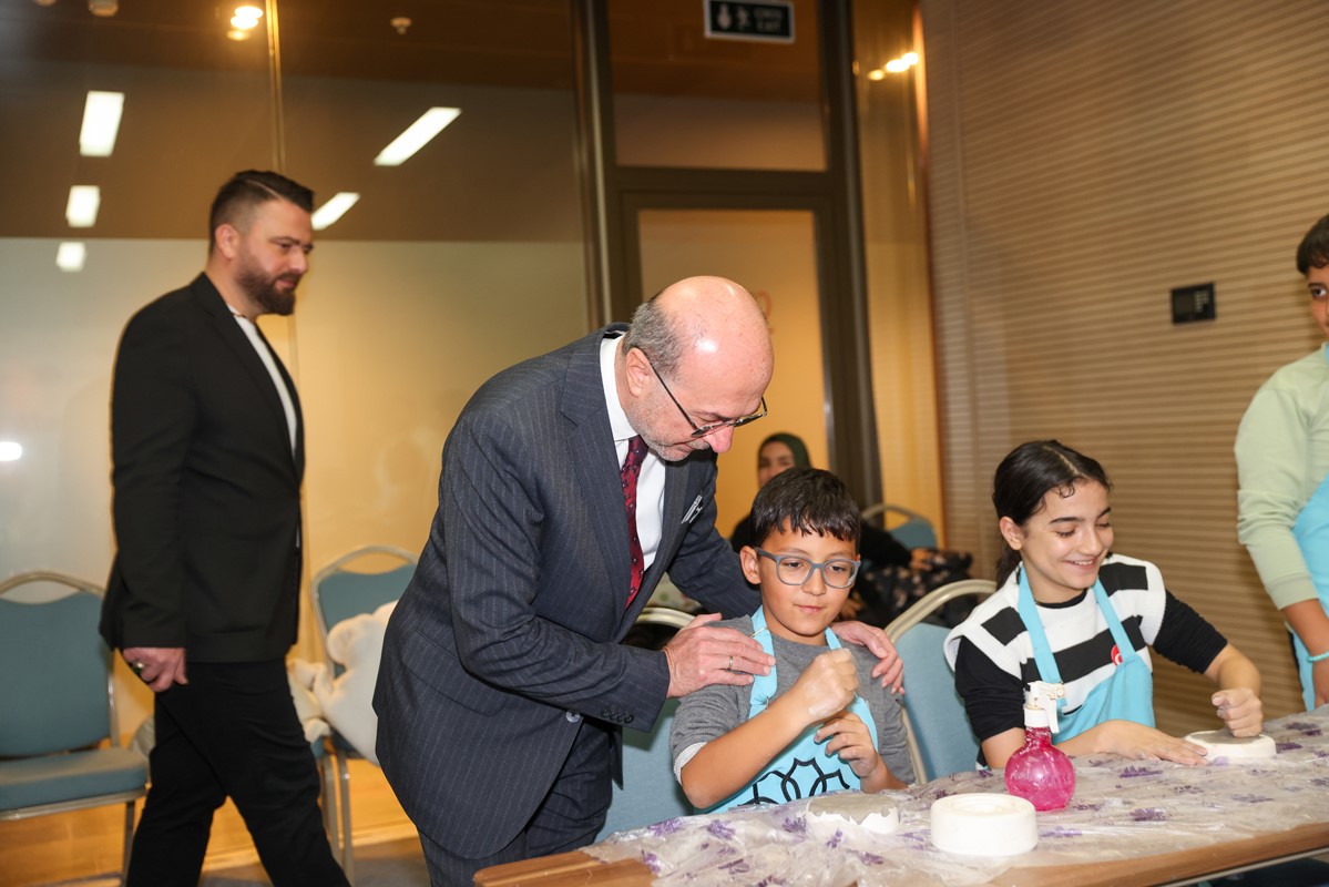 Sel&ccedil;uklu&rsquo;da "Şivlilik &Ccedil;ocuk Bayramı" coşkuyla başladı
