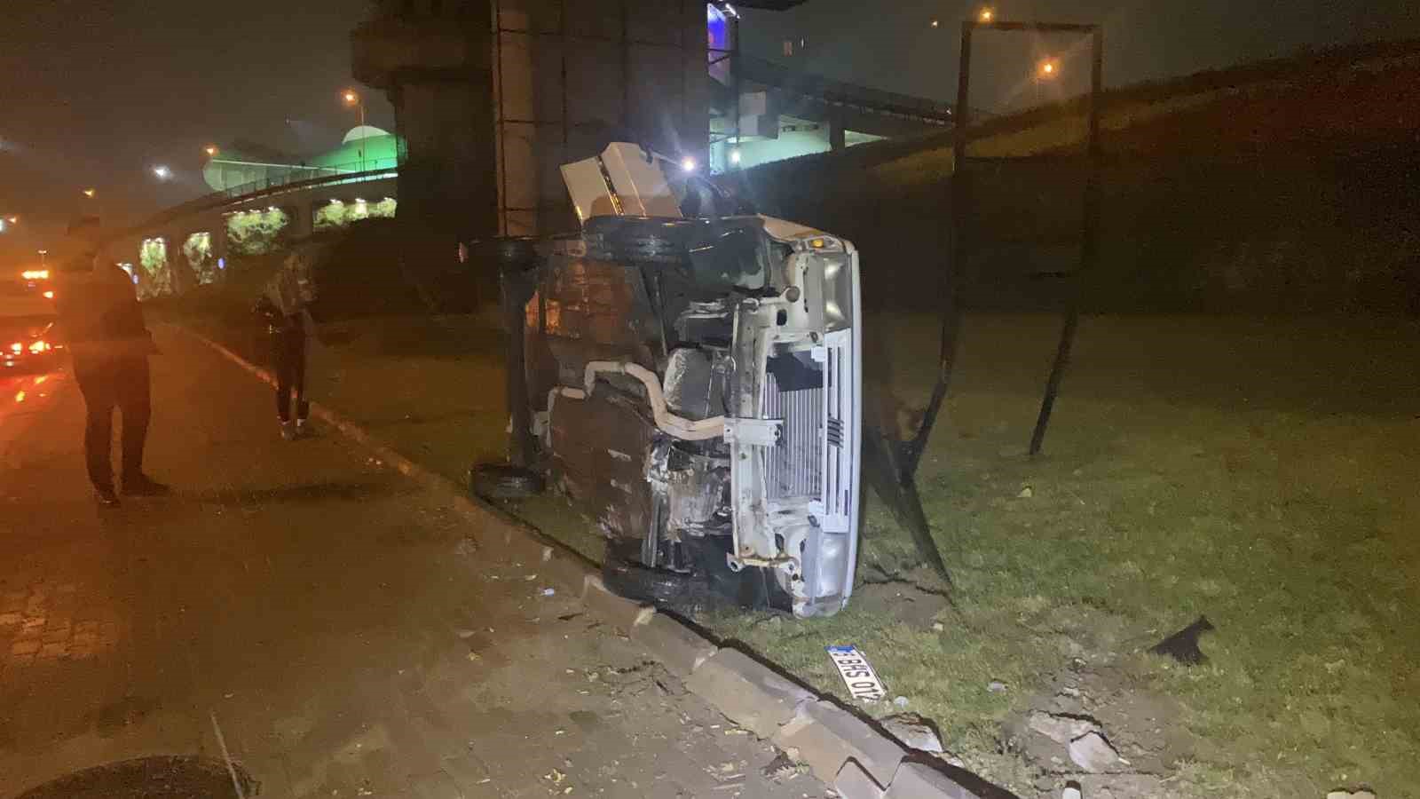 Kontrolden &ccedil;ıkan otomobil takla attı: S&uuml;r&uuml;c&uuml; burnu bile kanamadan kurtuldu
