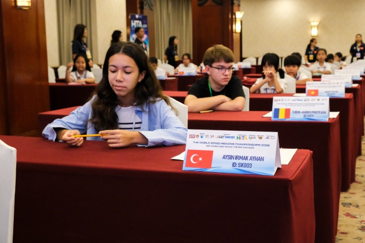 &rsquo;D&uuml;nya Hafıza Şampiyonası&rsquo;na Adanalı anne ile kızı damga vurdu