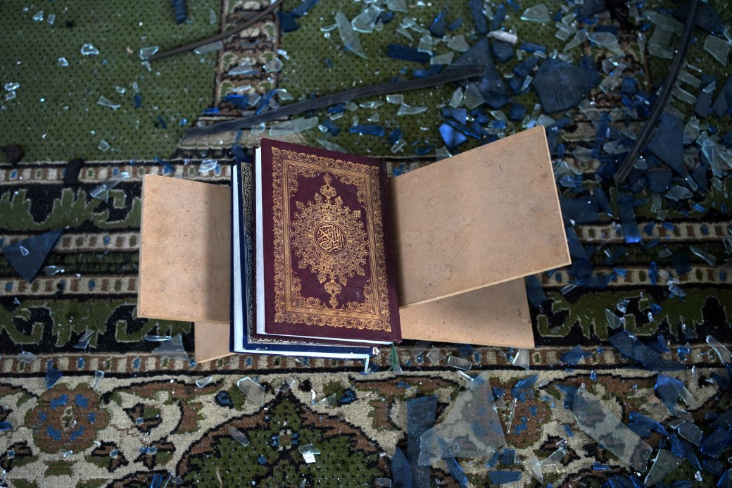 Suriye'de cami patlamasında can kaybı 8'e y&uuml;kseldi