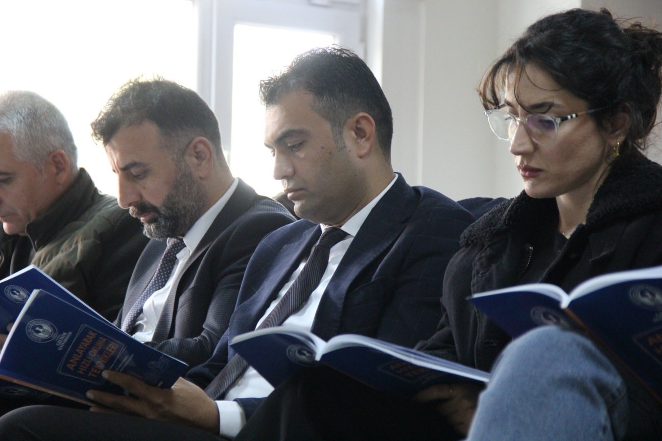 Cizre&rsquo;de &ouml;ğretmenlere "anlayarak hızlı okuma" eğitimi
