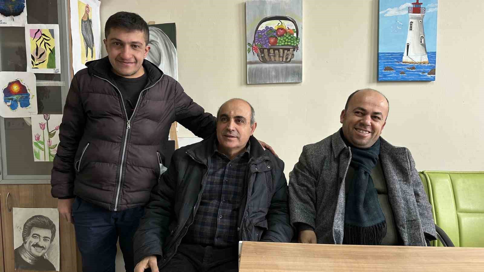 Y&uuml;ksekova&rsquo;da Toplum ve Ruh Sağlığı Merkezinde hastaların &uuml;r&uuml;nleri sergilendi
