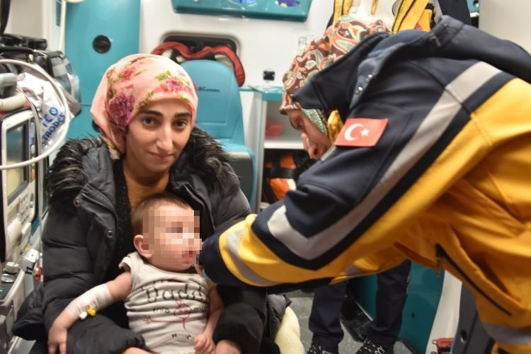 Ekipler 7 aylık bebek i&ccedil;in seferber oldu
