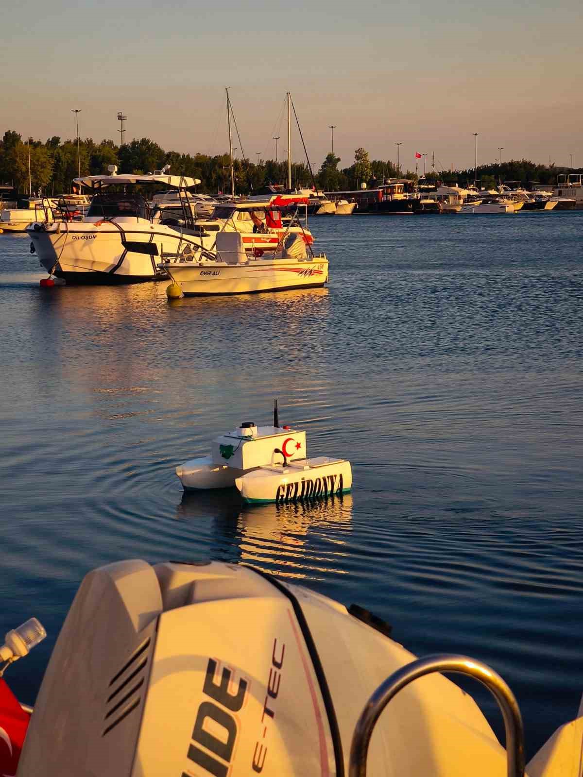 Tam otonom su &uuml;st&uuml; deniz aracıyla 284 takım arasından T&uuml;rkiye ikinciliği
