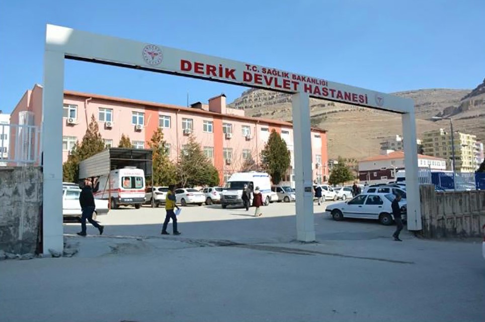 Derik&rsquo;te bı&ccedil;aklı kavga: 18 yaşındaki gen&ccedil; hayatını kaybetti
