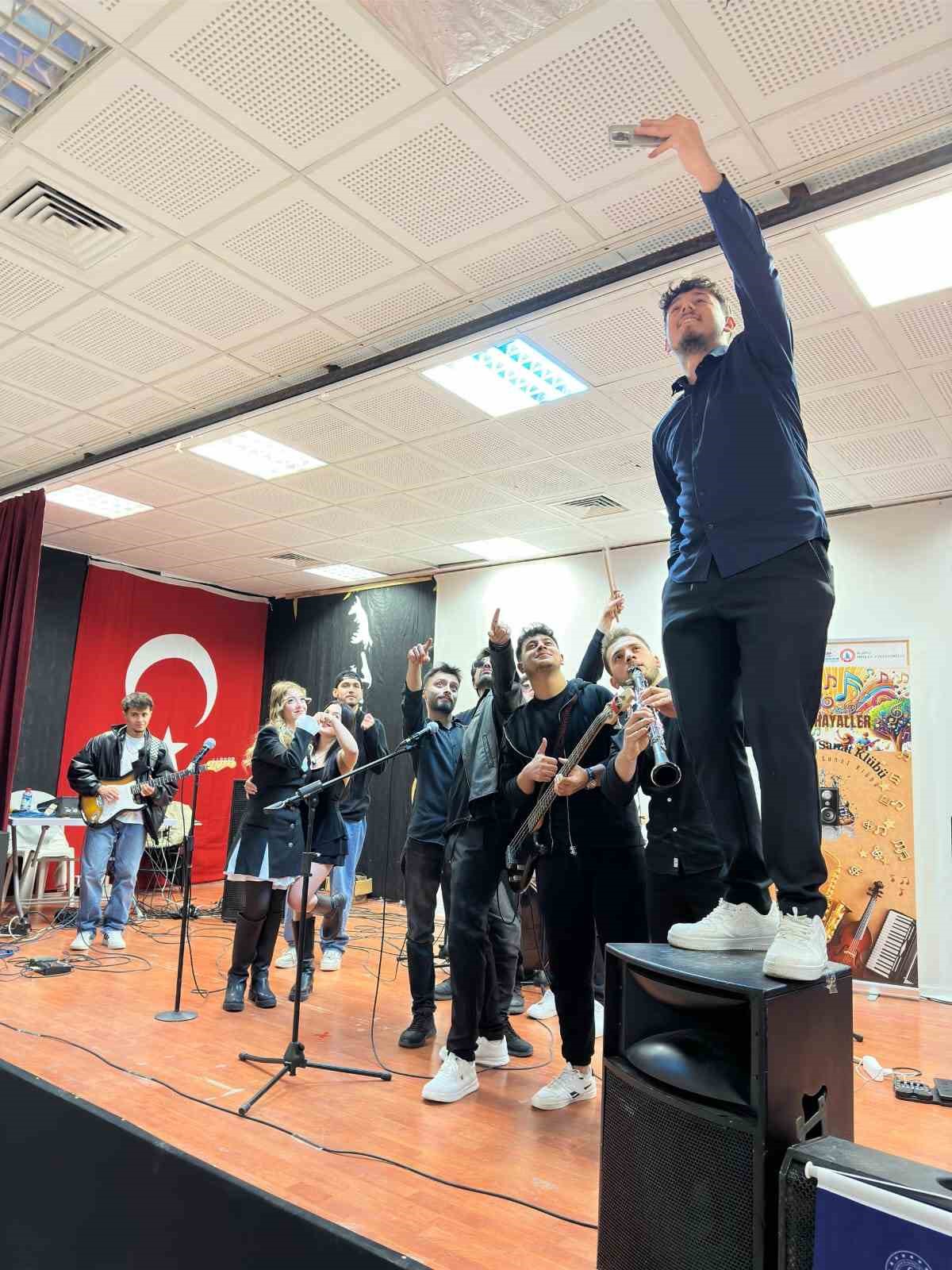 BEUN Alaplı MYO&rsquo;dan gen&ccedil;lere y&ouml;nelik etkinlikler d&uuml;zenlendi
