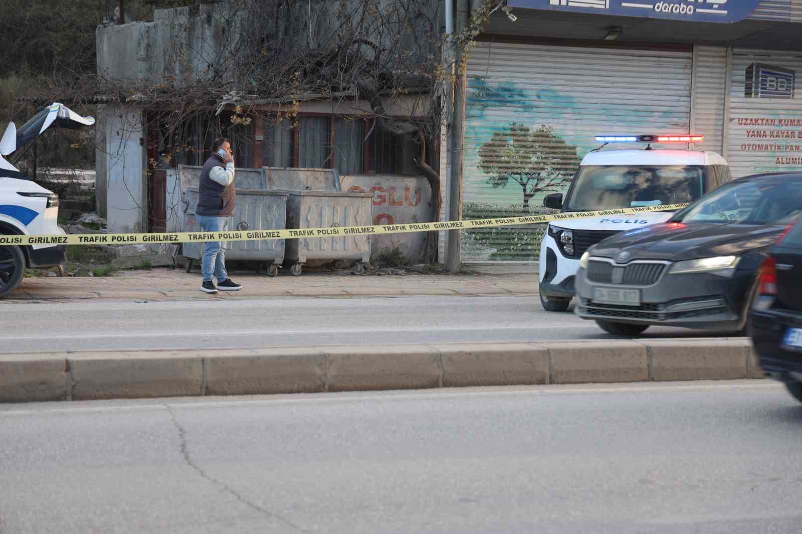 Beton mikserinin ezdiği motosikletteki 13 yaşındaki &ccedil;ocuk hayatını kaybetti, 2 kişi yaralandı
