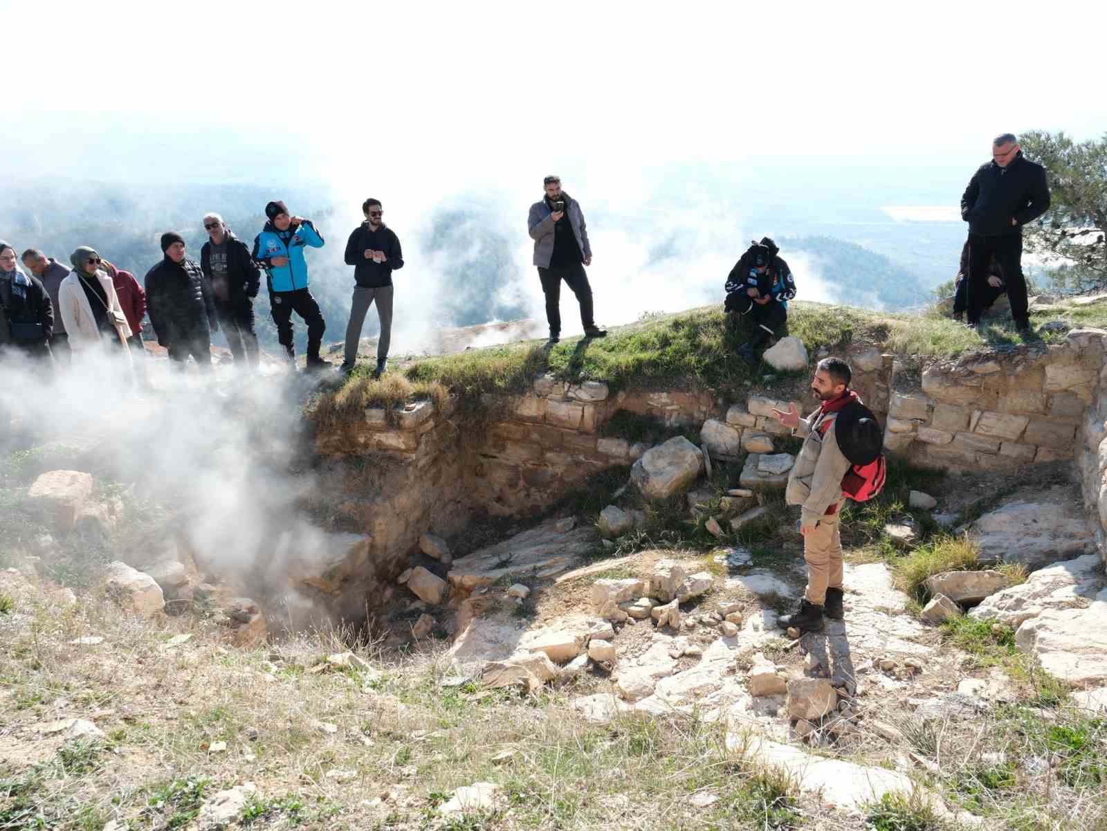 Buharkentliler &lsquo;doğa ve tarih&rsquo; i&ccedil;in y&uuml;r&uuml;d&uuml;
