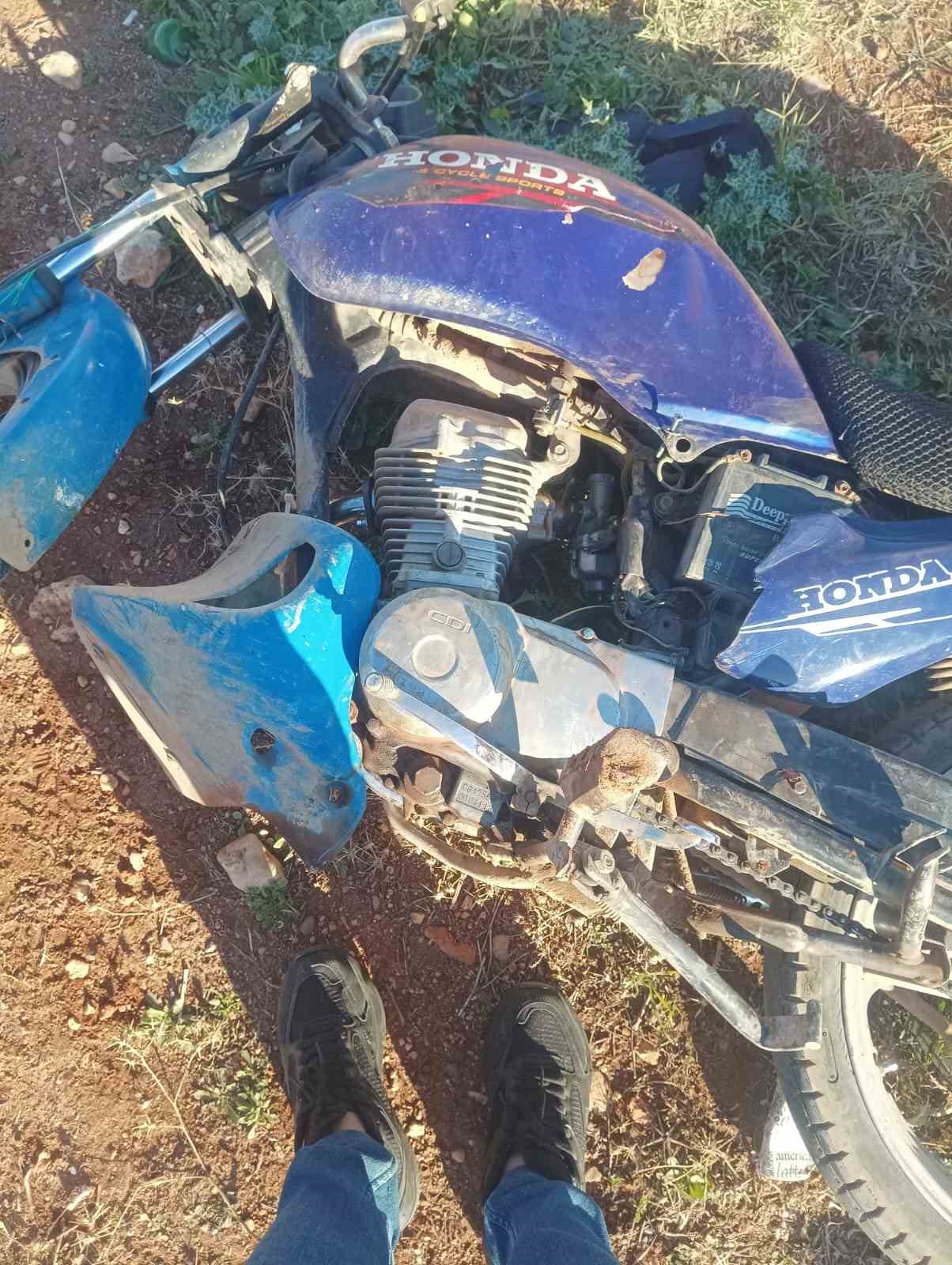 Hatay&rsquo;da ref&uuml;je &ccedil;arpan motosikletteki 2 &ccedil;ocuk hayatını kaybetti
