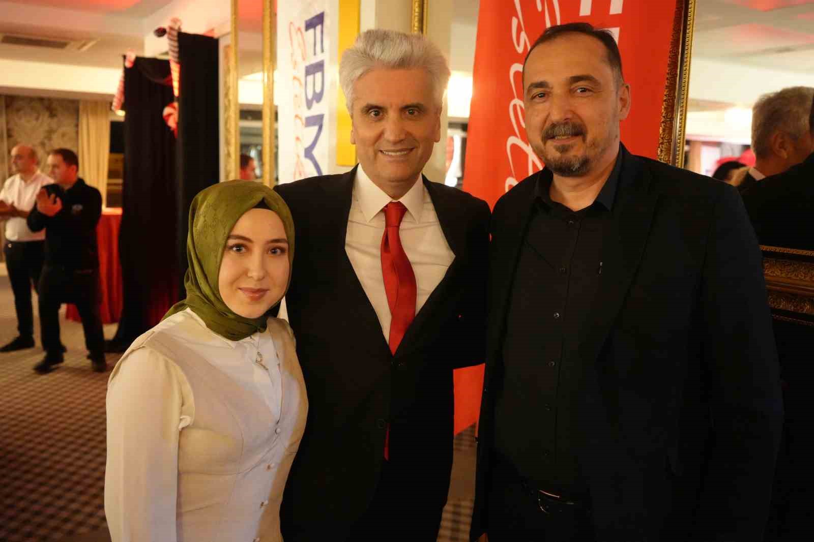 2025&rsquo;te en &ccedil;ok y&uuml;z gen&ccedil;leştirme ameliyatı yapıldı
