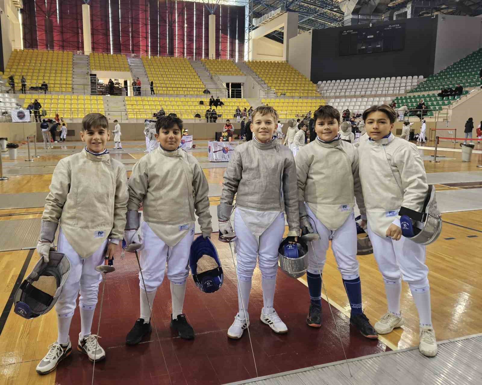 Eskişehir’de Eskrim Kılıç Türkiye Kupası heyecanı yaşandı