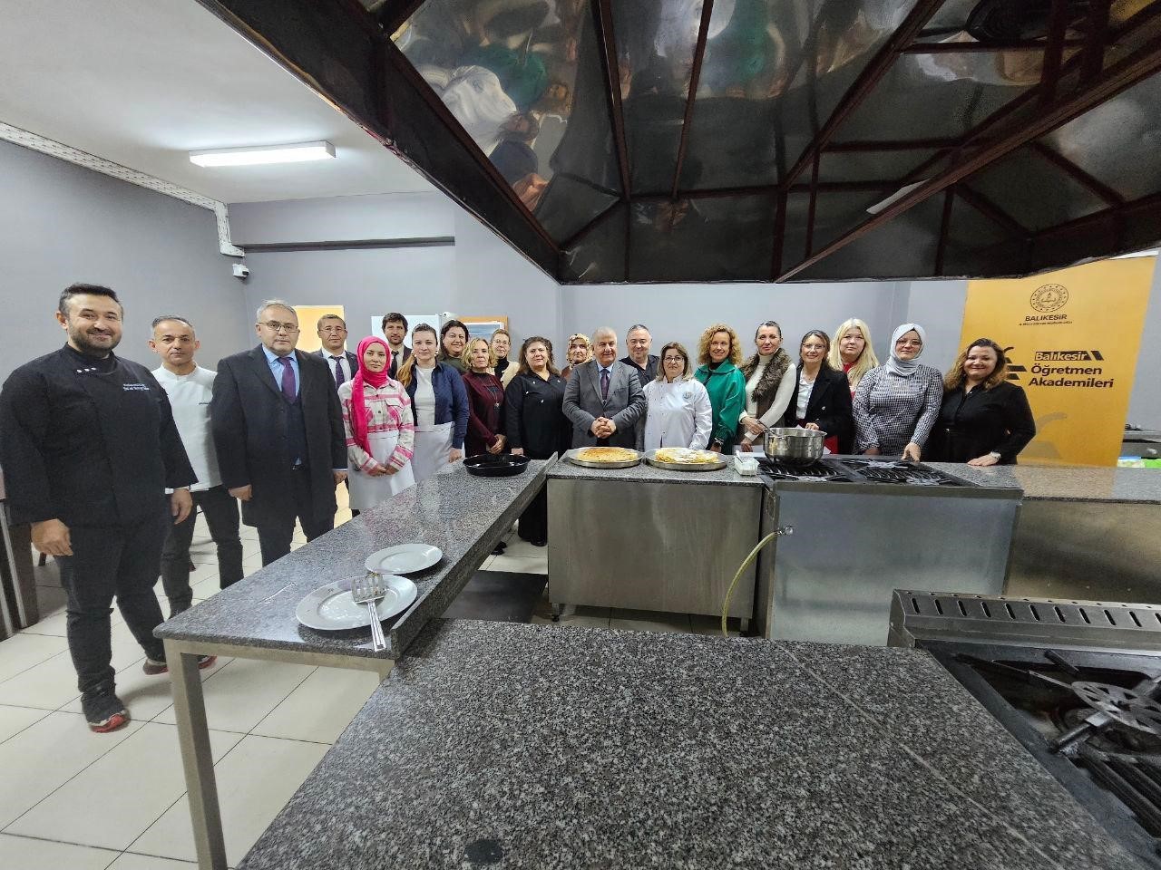 Gastronomi Akademisinde &rsquo;Balıkesir Kaymaklısı&rsquo; yapıldı
