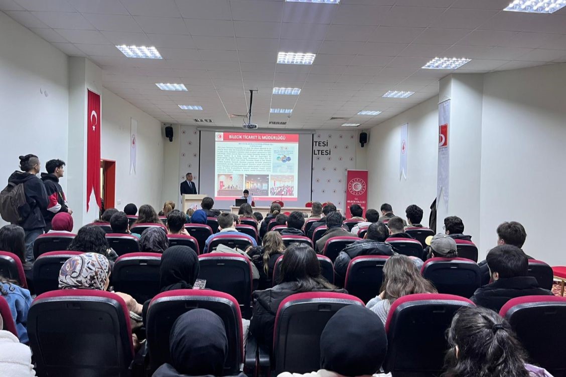 İktisadi ve İdari Bilimleri Fak&uuml;ltesinde kariyer etkinliği ger&ccedil;ekleştirildi
