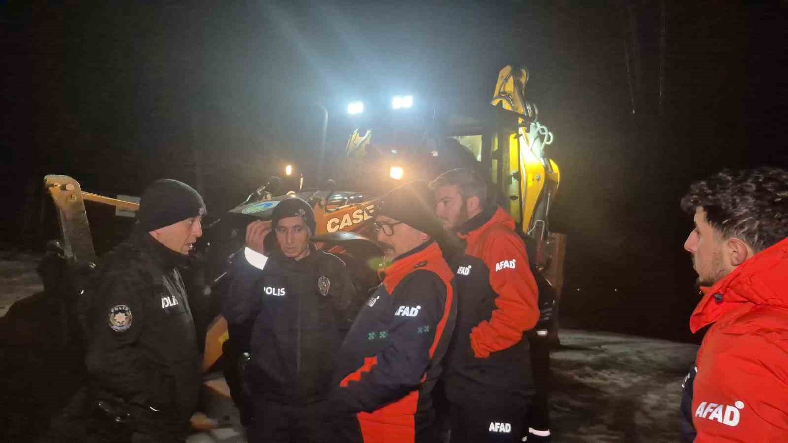 Bartın&rsquo;da kiralık ev ararken ormanlık alana giren &ccedil;ift mahsur kaldı
