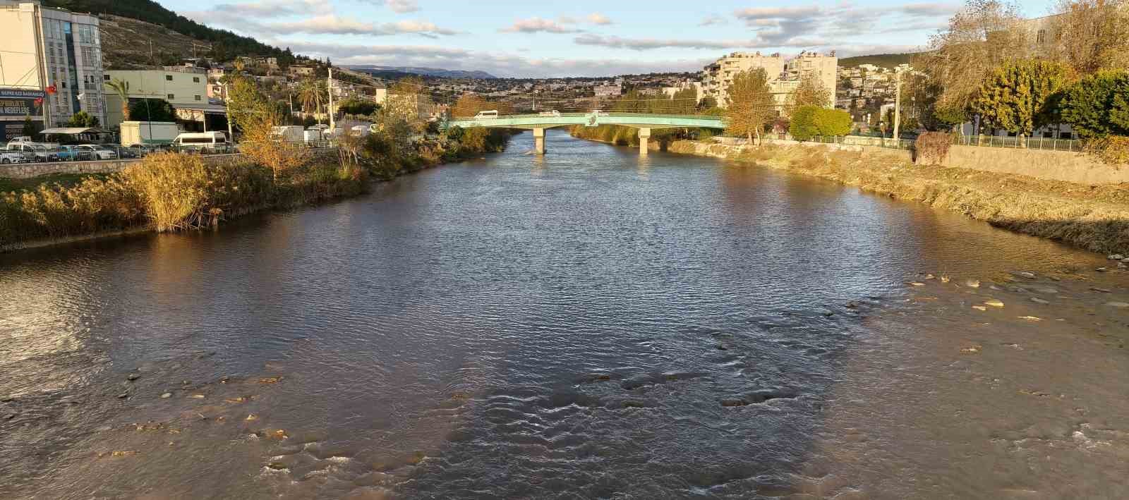 G&ouml;ksu siyah akmaya başladı, akıllara 3 yıl &ouml;nceki hadise geldi
