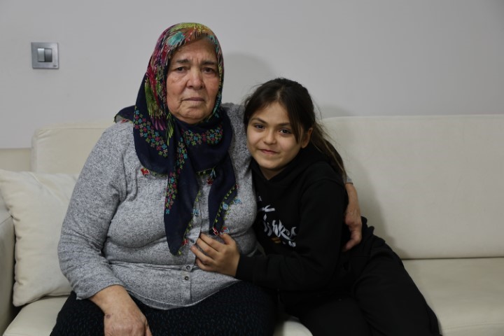 Depremzedeler yeni yıla, yeni evlerinde giriyor