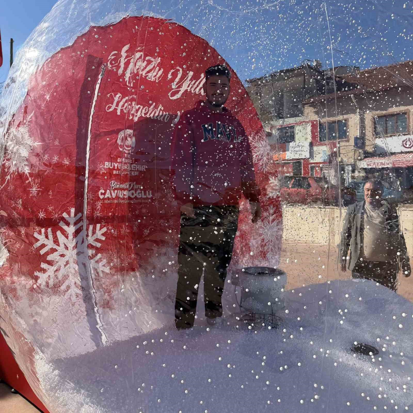 Beyağa&ccedil;lılar yılbaşı hatıralarını dev kar k&uuml;resiyle &ouml;l&uuml;ms&uuml;zleşiyor
