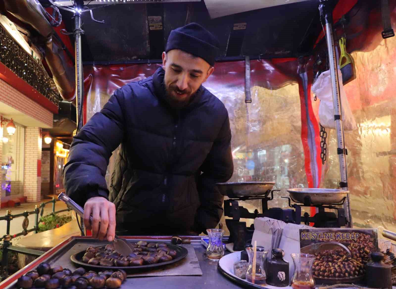 Eskişehir&rsquo;de eksi 7 derecede kestane mesaisi
