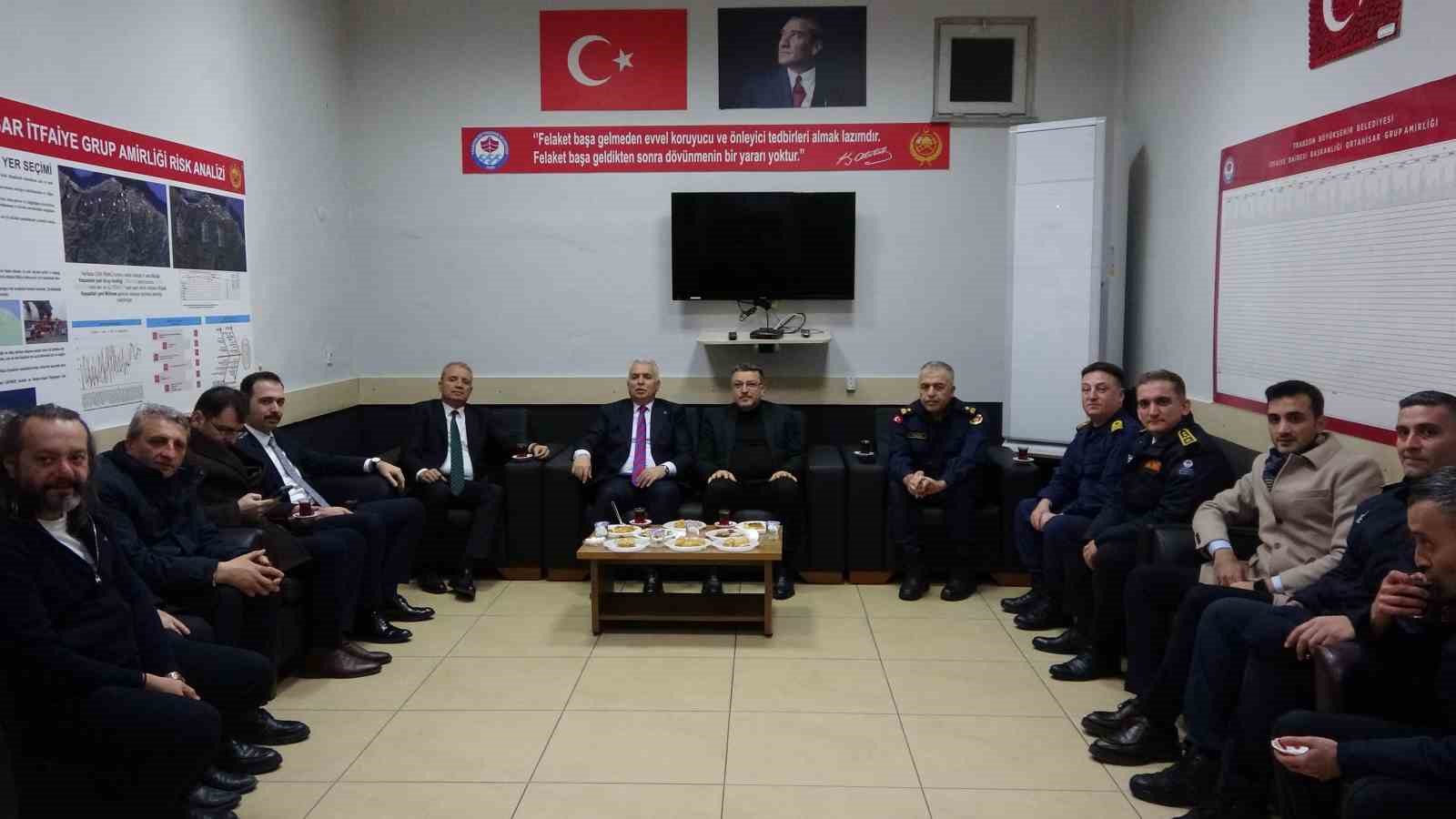 Trabzon Valisi Yıldırım: "2026 yılının 2025 yılından daha iyi ge&ccedil;mesini temenni ediyorum"
