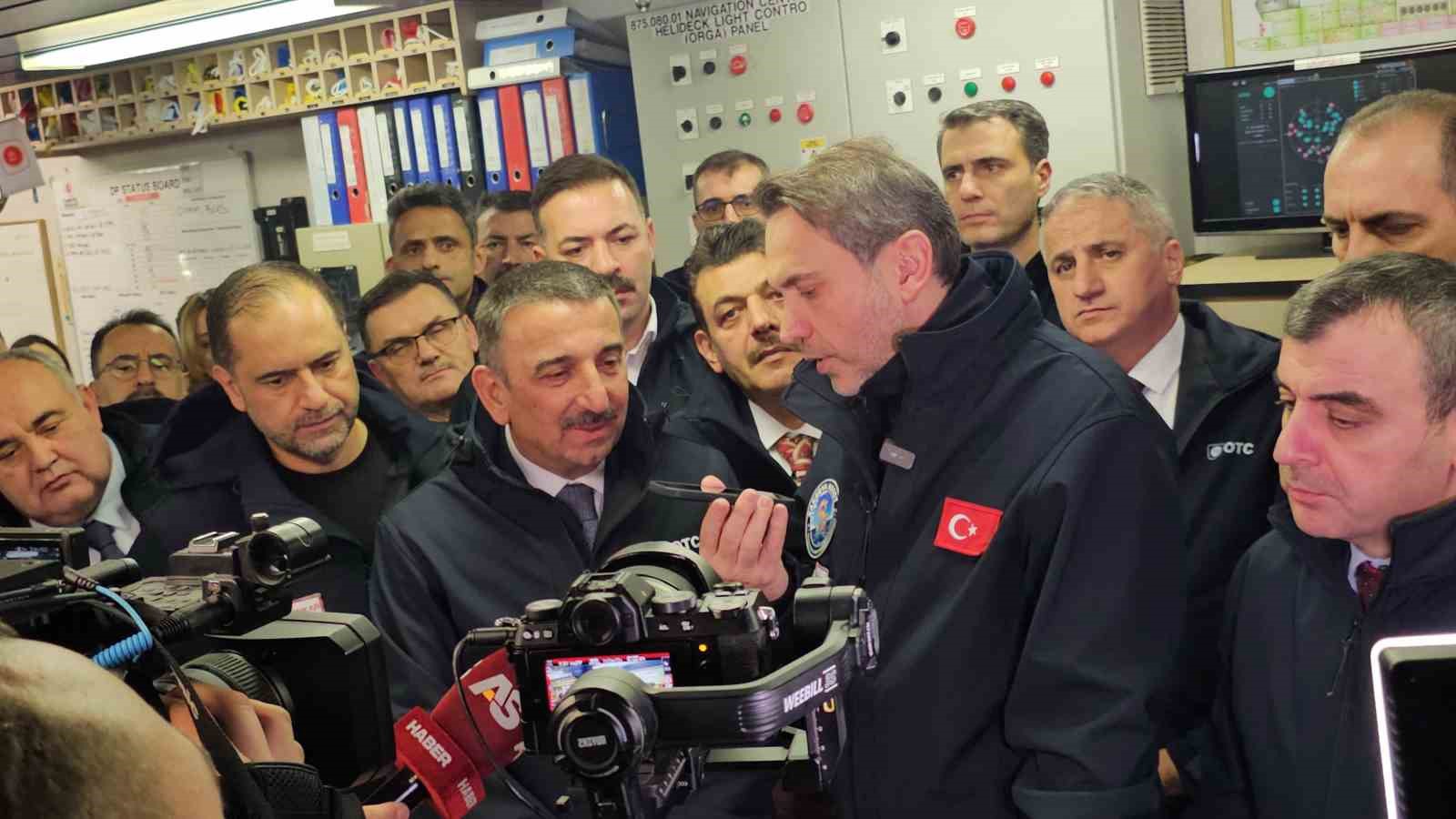 Cumhurbaşkanı Erdoğan, Yavuz Sondaj Gemisi &ccedil;alışanlarının yeni yılını kutladı
