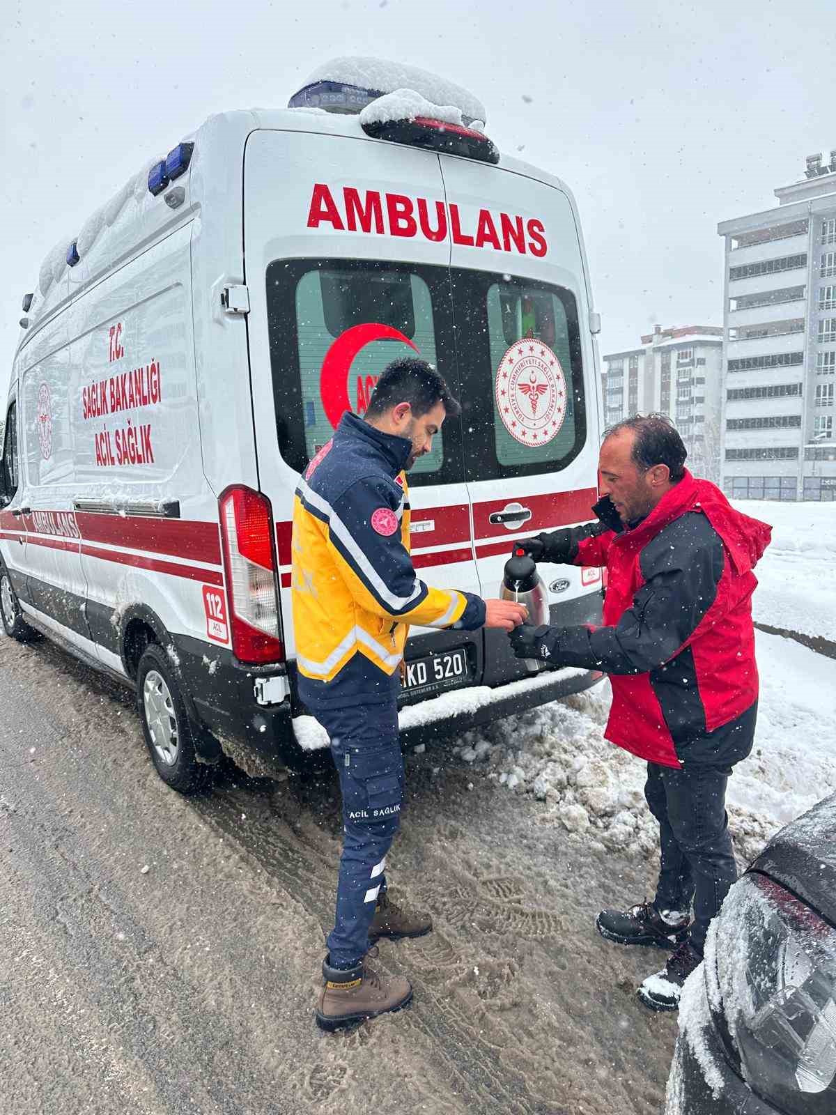 Onikişubat&rsquo;ta soğuğa karşı sıcak dayanışma
