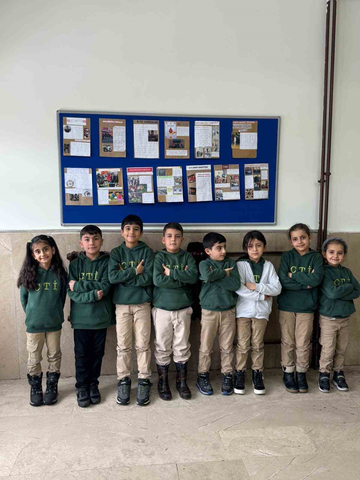 Patnos&rsquo;ta minik gazetecilerden sınıf gazetesi
