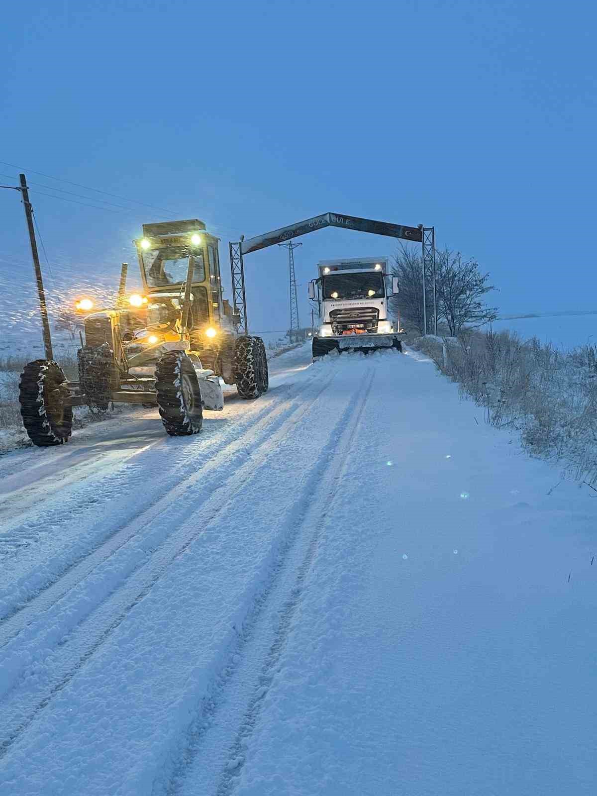 Kayseri&rsquo;de 146 yol a&ccedil;ıldı, 26 yol ise ulaşıma kapalı
