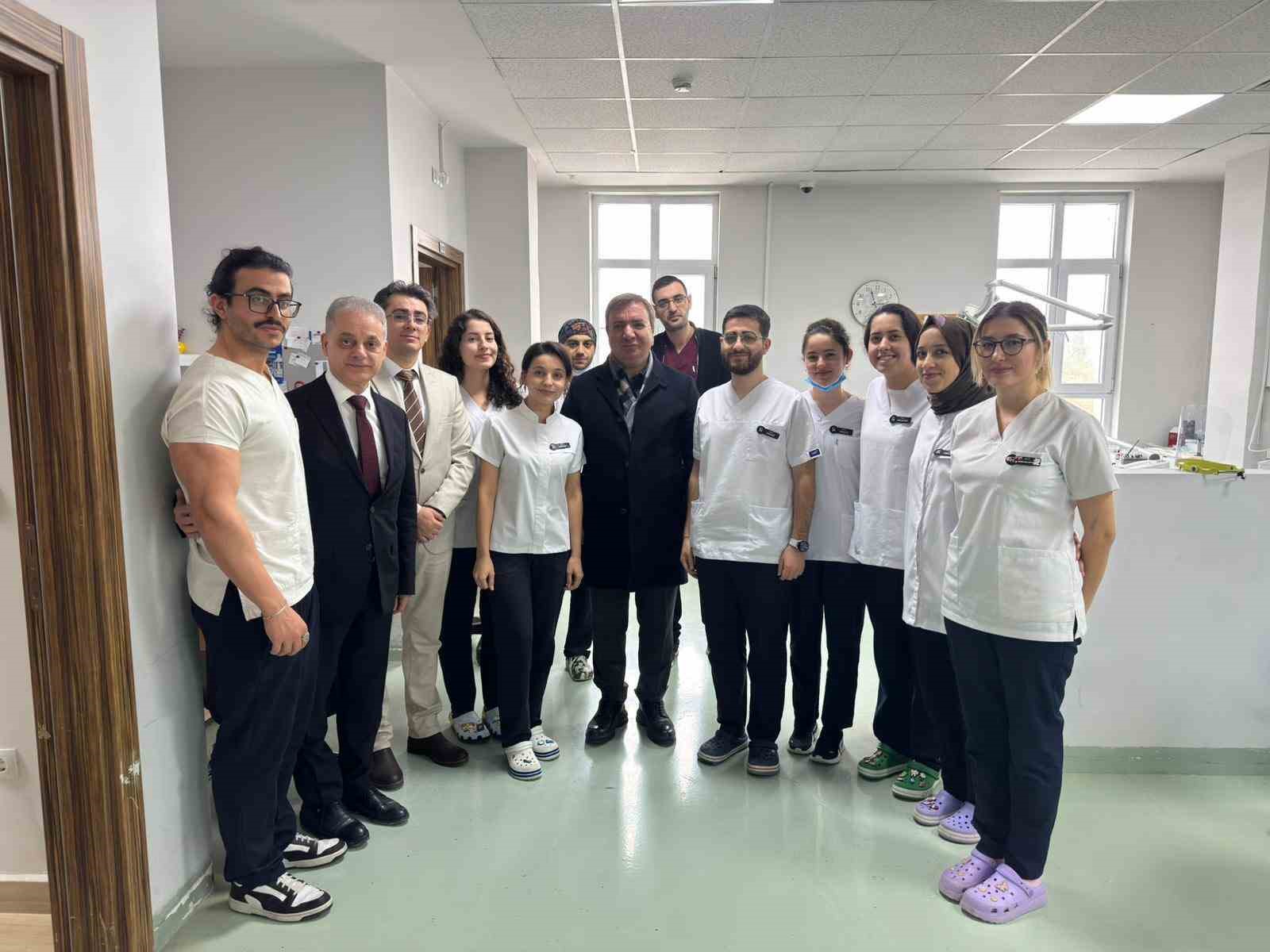 Vali Aydoğdu&rsquo;dan Ağız ve Diş Sağlığı Hastanesi&rsquo;ne ziyaret
