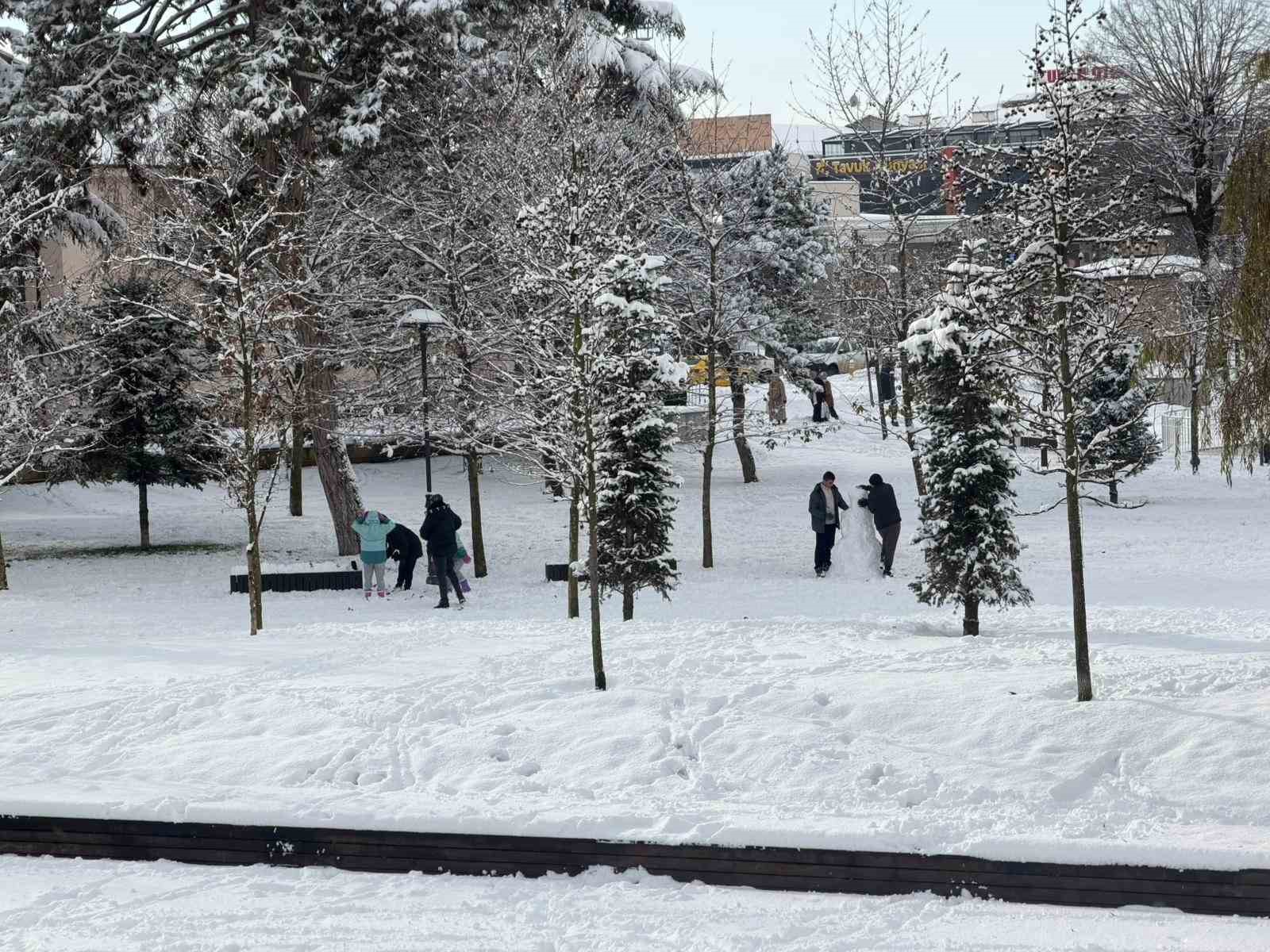 D&uuml;zce&rsquo;de okullar 2 Ocak 2026 g&uuml;n&uuml; tatil edildi
