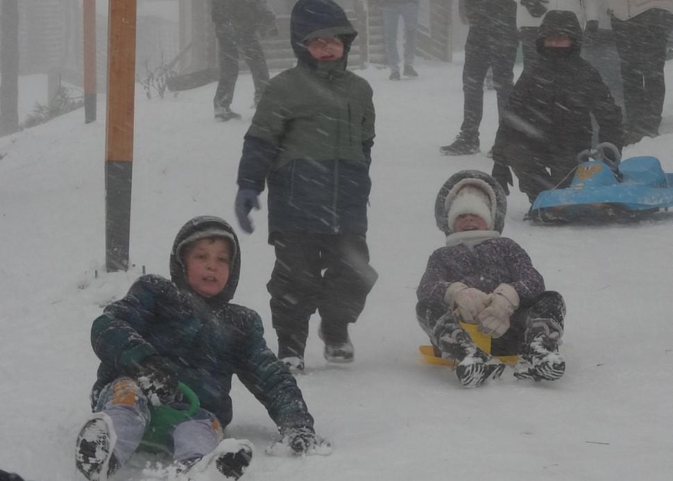 T&uuml;rkiye kara b&uuml;r&uuml;nd&uuml;: Tatil haberleri peş peşe geldi
