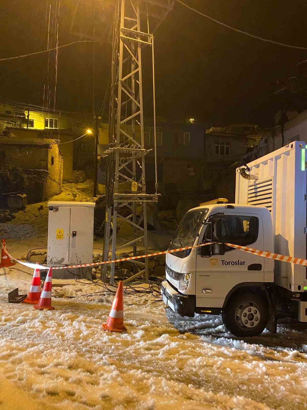 Toroslar EDAŞ&rsquo;tan Hatay&rsquo;da zorlu kış koşullarına karşı m&uuml;cadele

