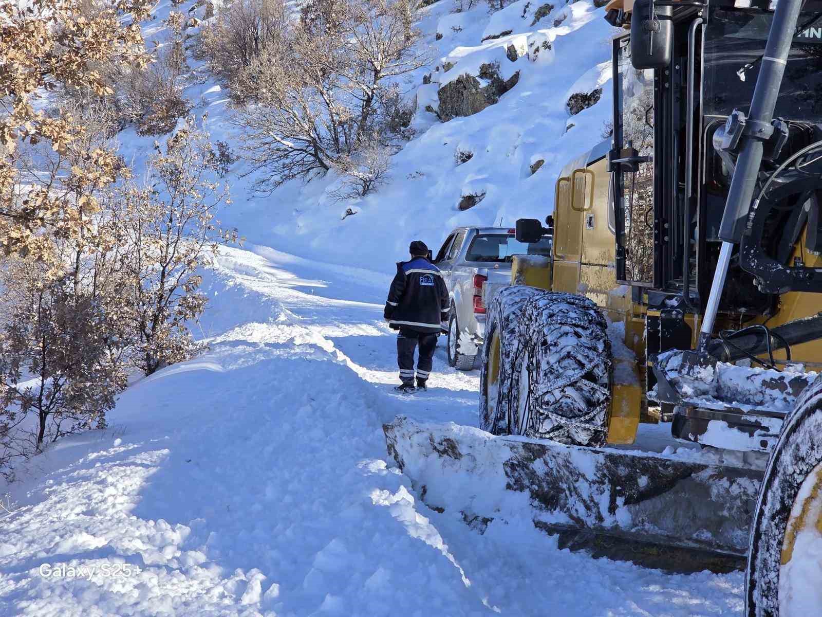 Elazığ&rsquo;da 148 k&ouml;y yolu ulaşıma a&ccedil;ıldı
