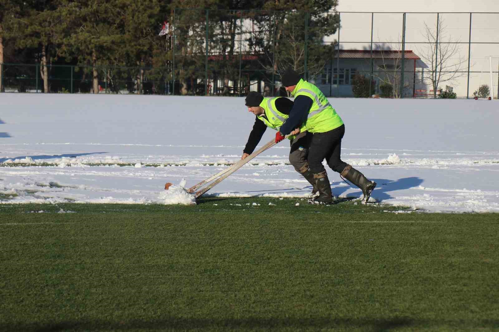 Hakan Kutlu: "Sakaryaspor&rsquo;u yakışan yerlere getireceğimize inanıyoruz"
