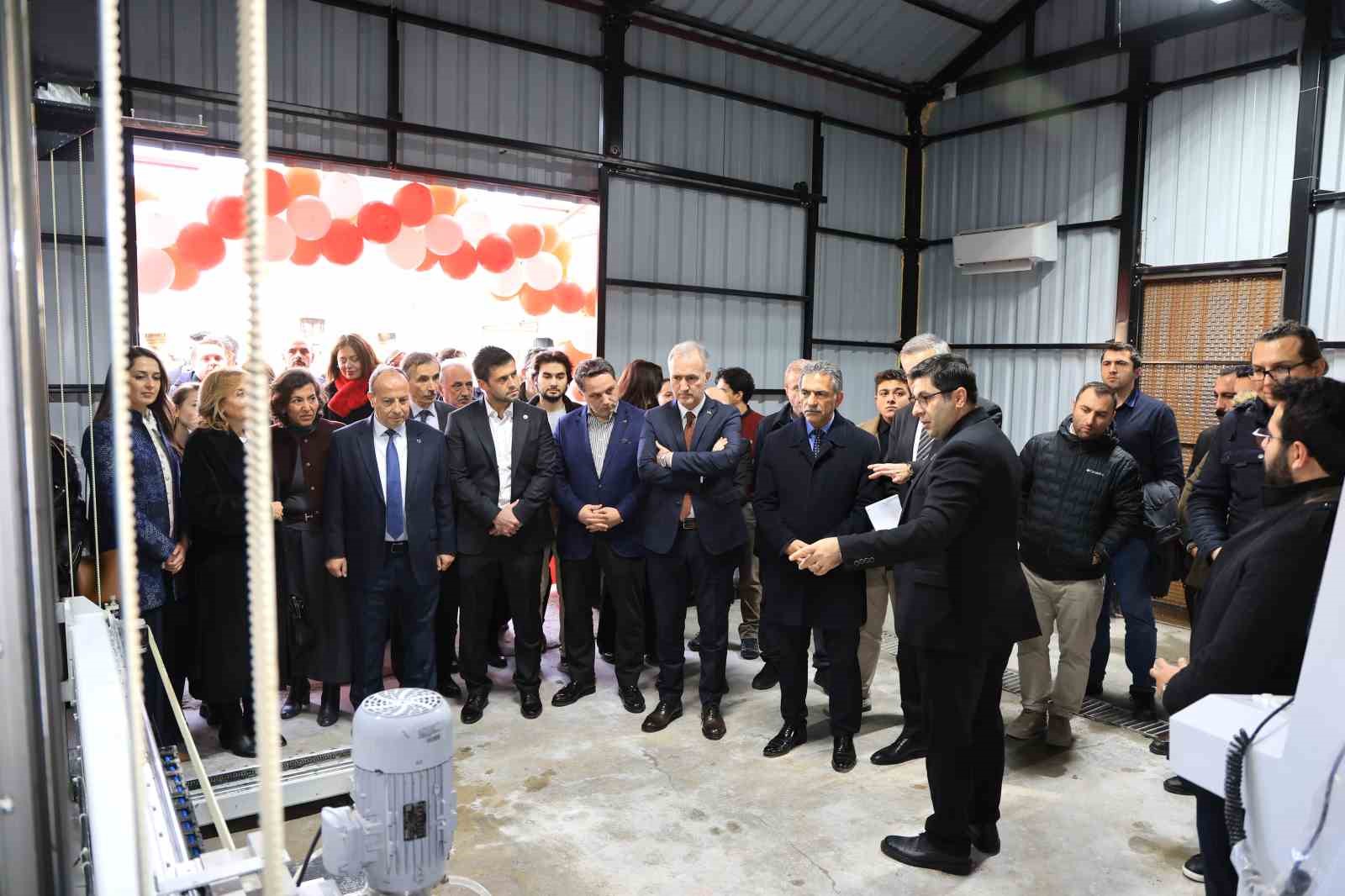 Geleceğin inşaat teknolojisine &ouml;nemli katkı sağlayacak laboratuvar BU&Uuml;&rsquo;de hizmete a&ccedil;ıldı
