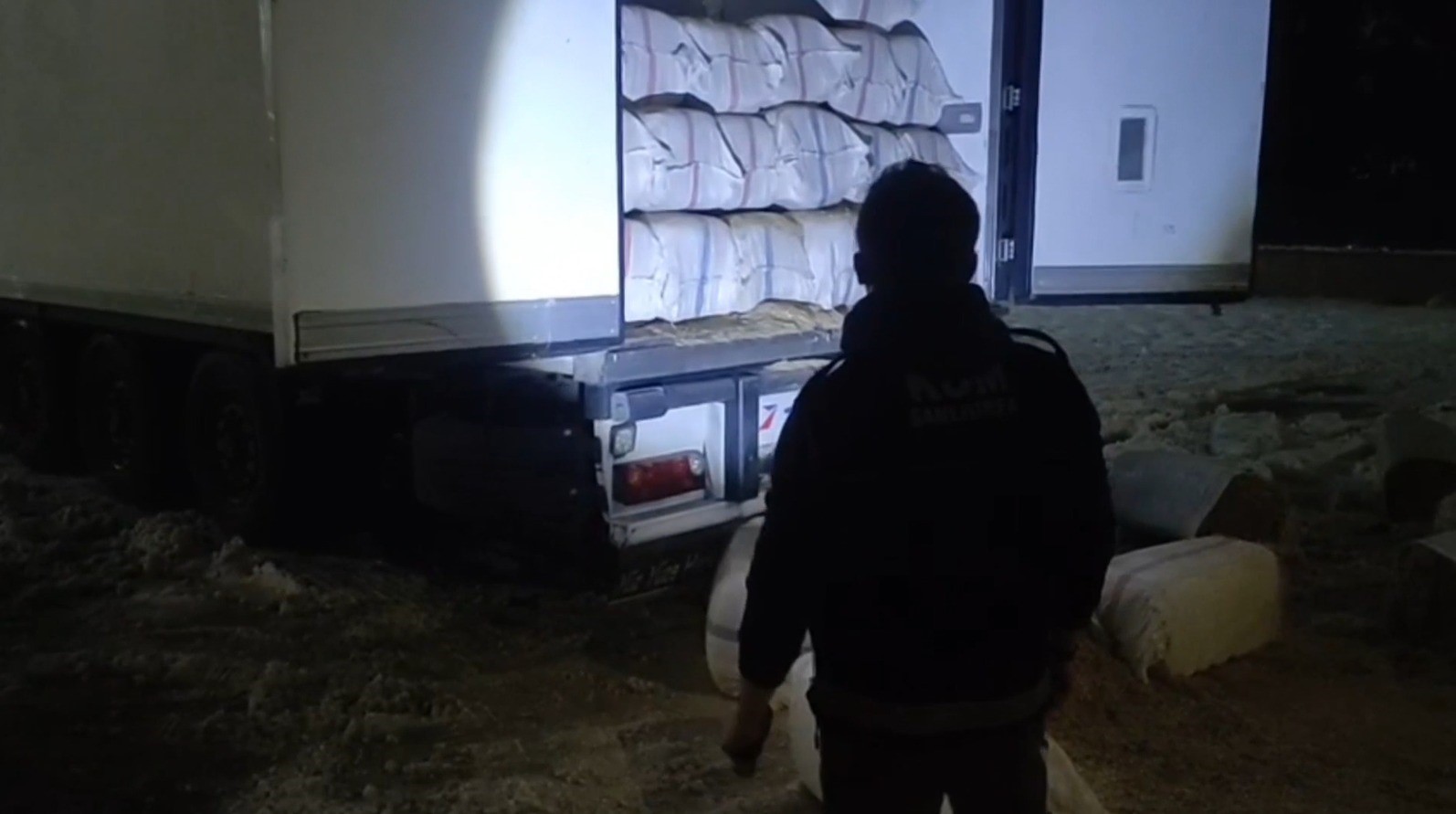 Şanlıurfa&rsquo;da 15 milyon TL değerinde ka&ccedil;ak sigara ele ge&ccedil;irildi
