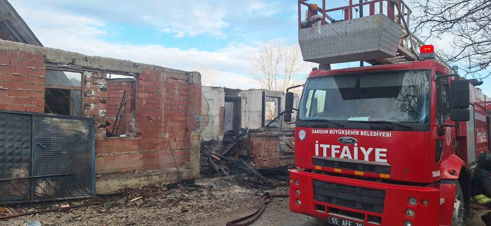 Samsun&rsquo;da ev yangını: 2 &ouml;l&uuml;
