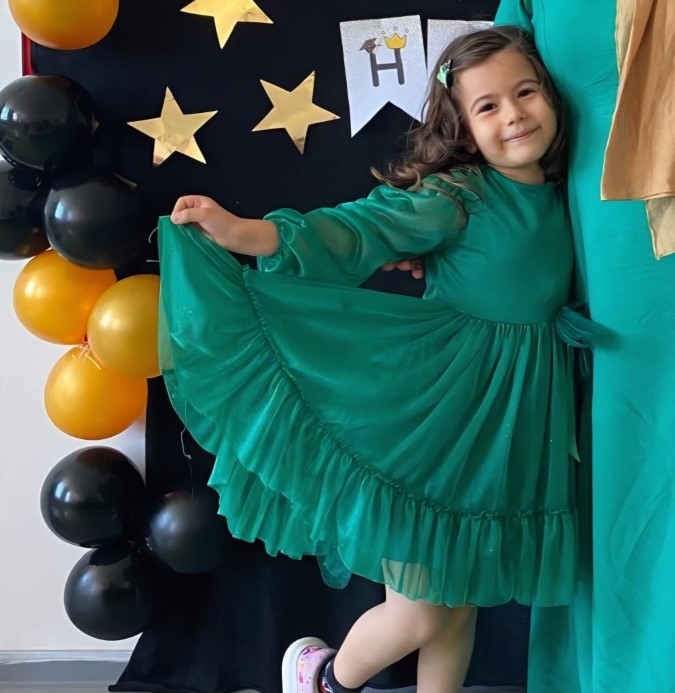 Antalya&rsquo;da t&uuml;yler &uuml;rperten cinayet: Anne ve 7 yaşındaki kızı evde &ouml;l&uuml; bulundu