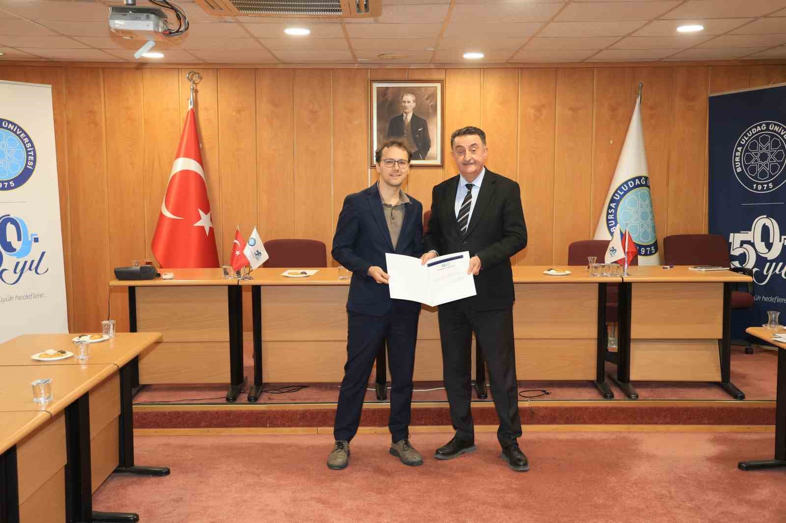 BU&Uuml;&rsquo;de başarı &ccedil;ıtası y&uuml;kselmeye devam ediyor
