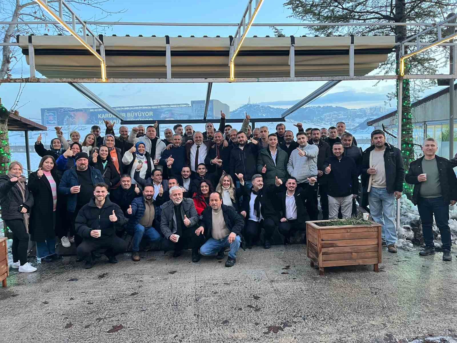 Karab&uuml;k Berberler ve Kuaf&ouml;rler Odasında Işık g&uuml;ven tazeledi
