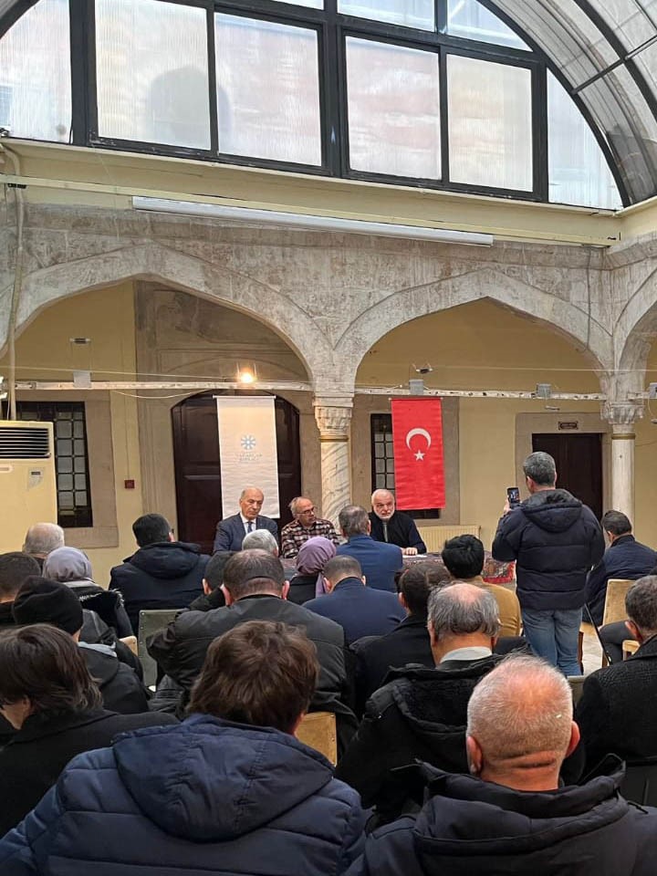 Ahmet Arvasi &ouml;zel programla anıldı
