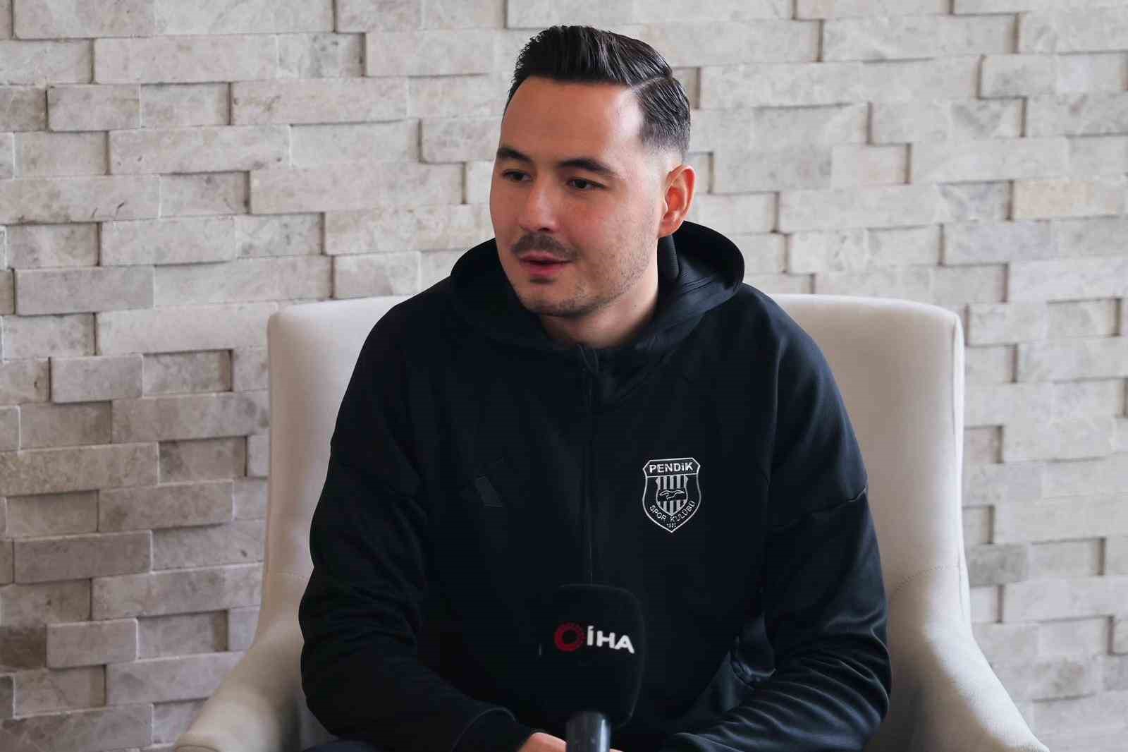 Pendikspor&rsquo;un savunmacısı Berkay S&uuml;l&uuml;ng&ouml;z: "Şampiyonluğa oynuyoruz ve hedefimiz net"
